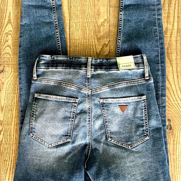 Brand new Women high rise skinny guess jeans - Picture 2 of 4